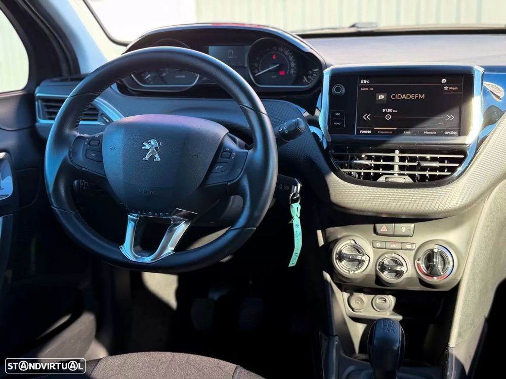 Peugeot 2008 1.2 PureTech Style - 9