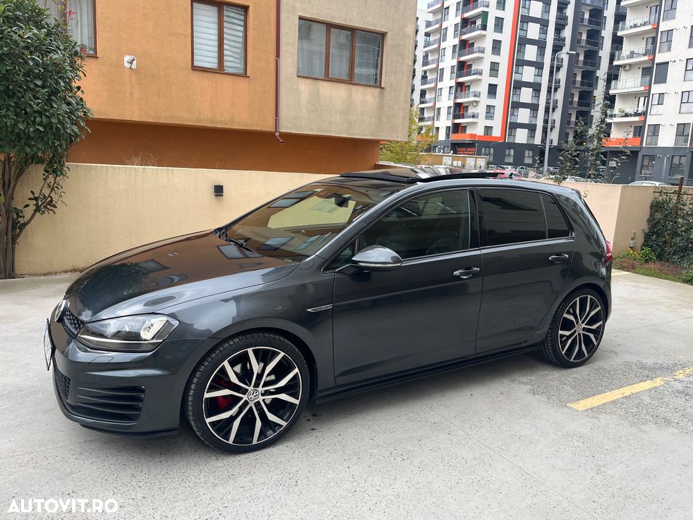 Volkswagen Golf 2.0 TDI DSG GTD - 1