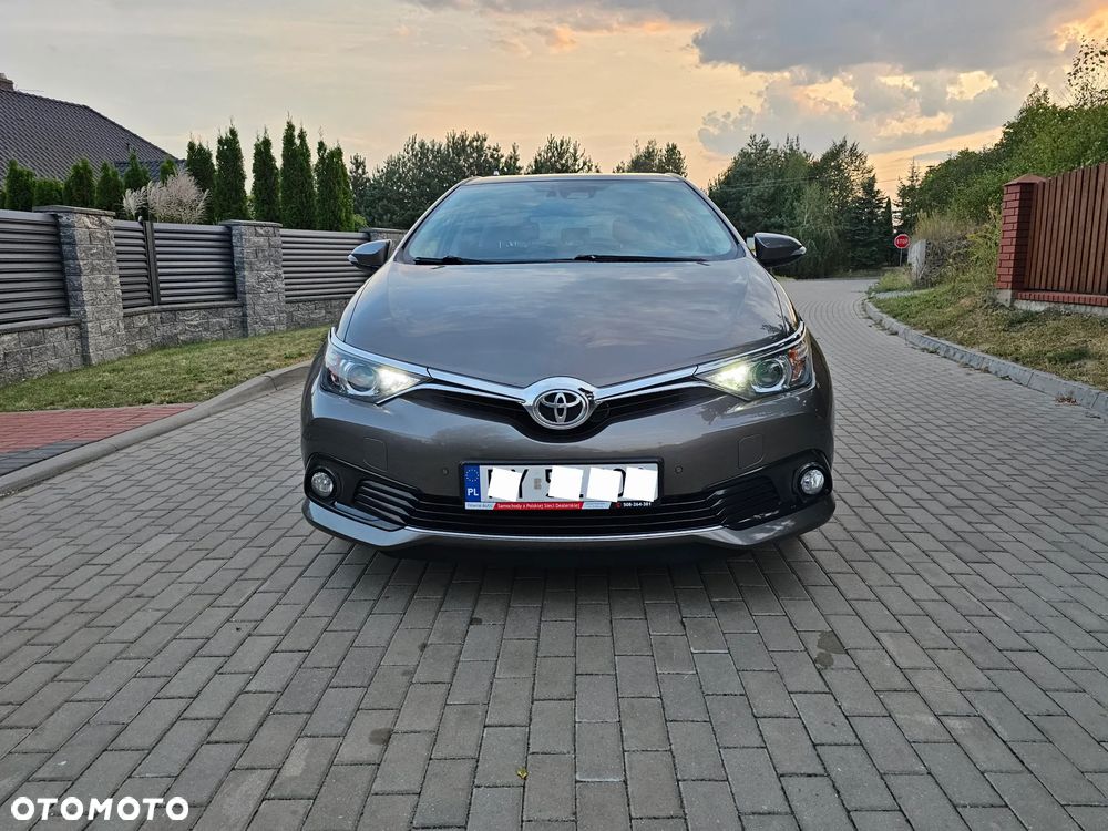 Toyota Auris 1.6 Premium - 7