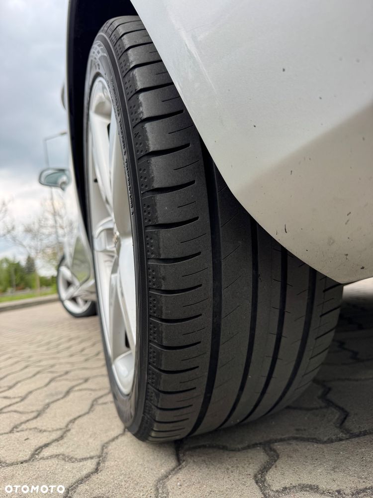 Audi A4 Avant 2.0 TDI DPF quattro S line Sportpaket - 22