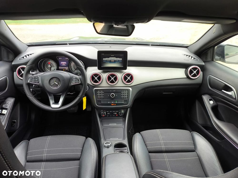 Mercedes-Benz GLA 200 (CDI) d 7G-DCT - 14