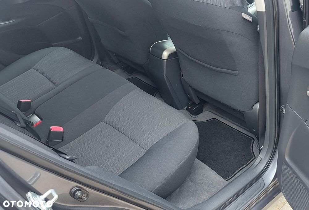 Toyota Auris 1.4 D-4D Life - 18