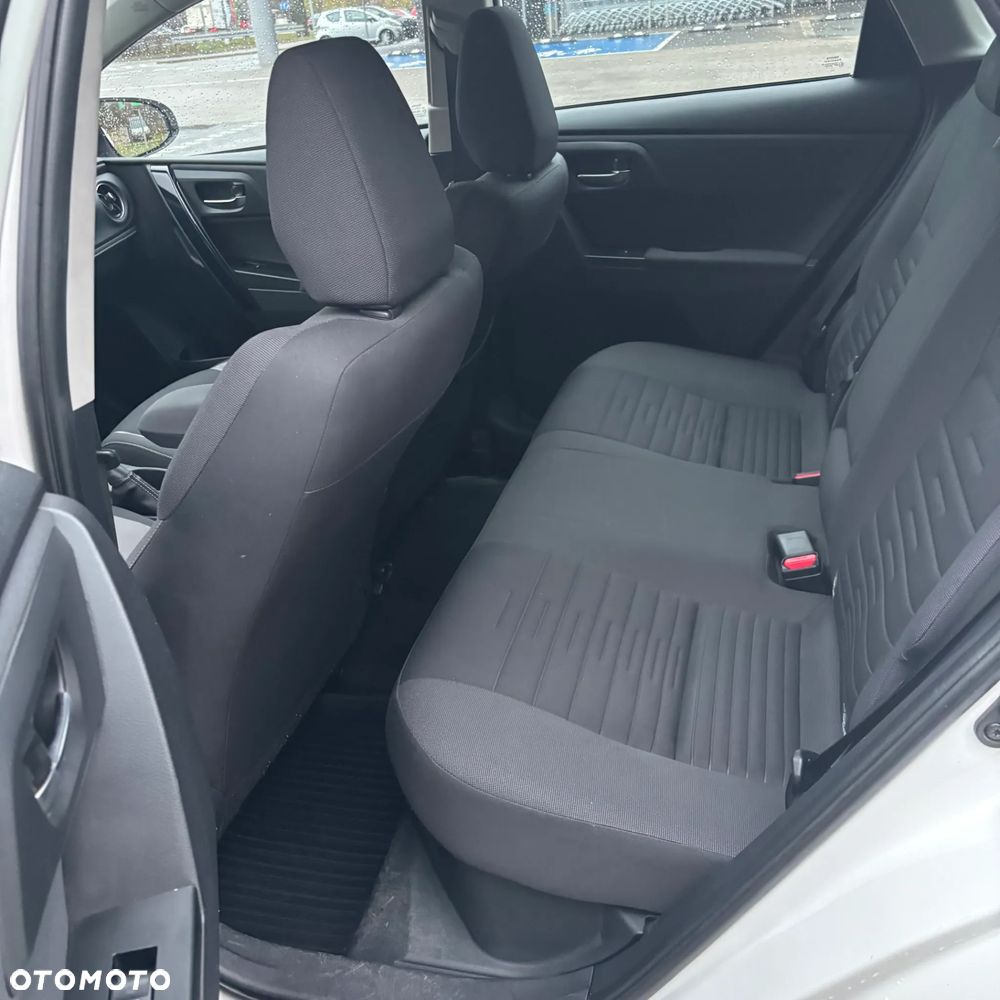 Toyota Auris Hybrid 135 Active - 7