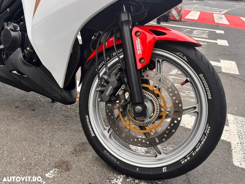 Honda CBR 250R - 6