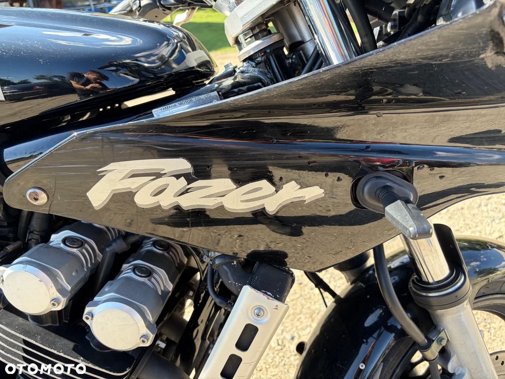 Yamaha FZS - 9