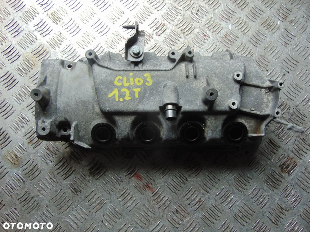 Pokrywa zaworów clio 3 1,2 turbo 8200541584e