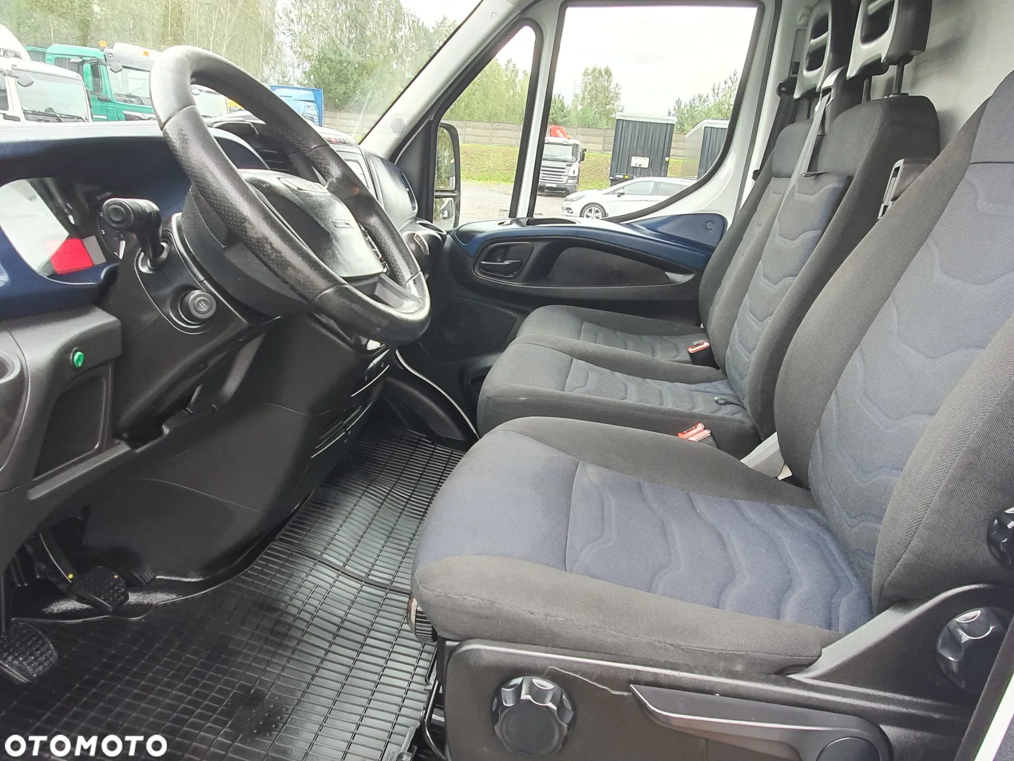 Iveco Daily 50C18 Skrzyniowe Bliźniak Tylne Drzwi Krajowy - 14