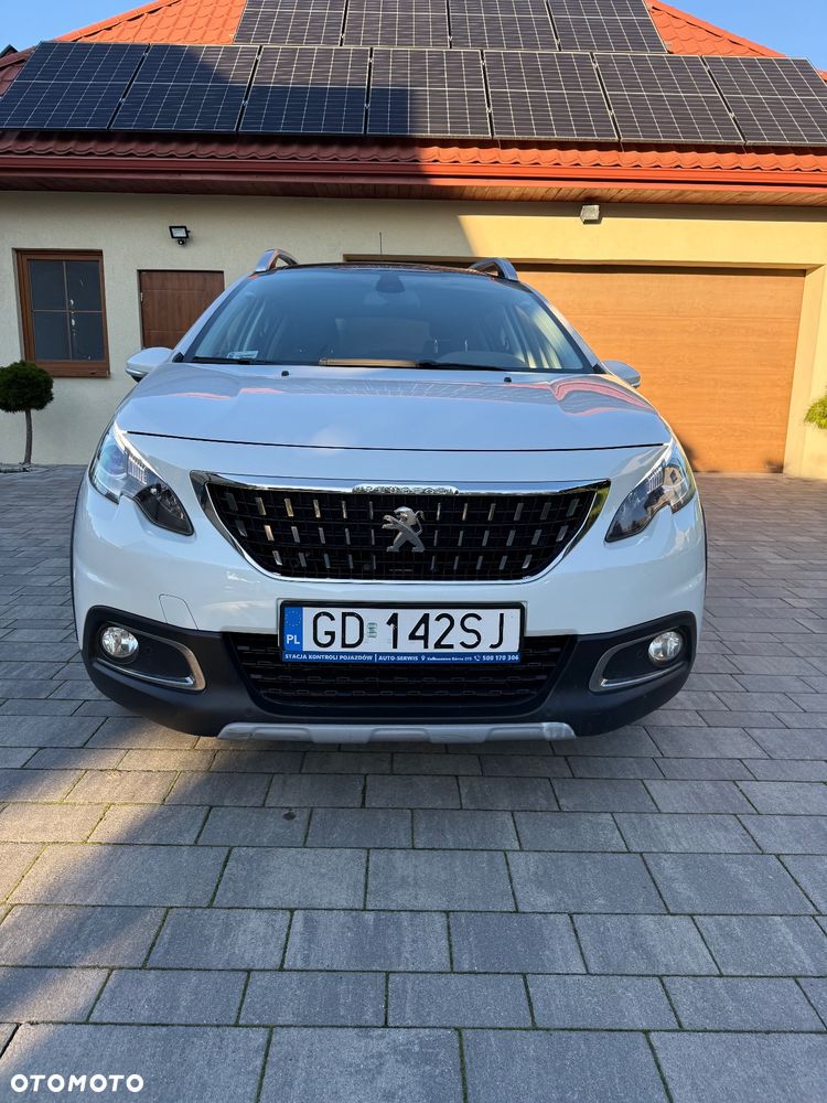 Peugeot 2008 1.2 Pure Tech GPF Signature S&S - 18