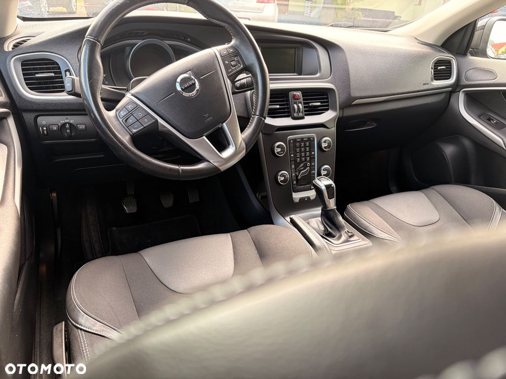Volvo V40 T2 RDesign - 11