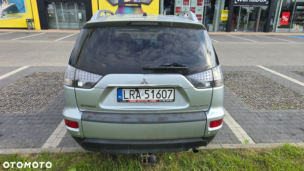 Mitsubishi Outlander - 6