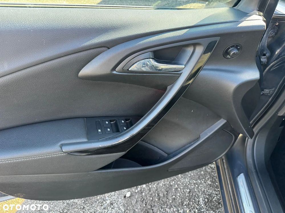 Opel Astra IV 1.6 CDTI Cosmo - 22
