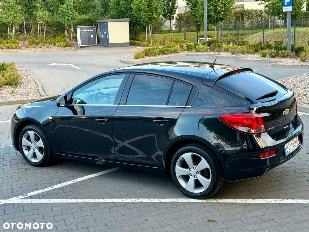 Chevrolet Cruze 1.8 LS+ - 4