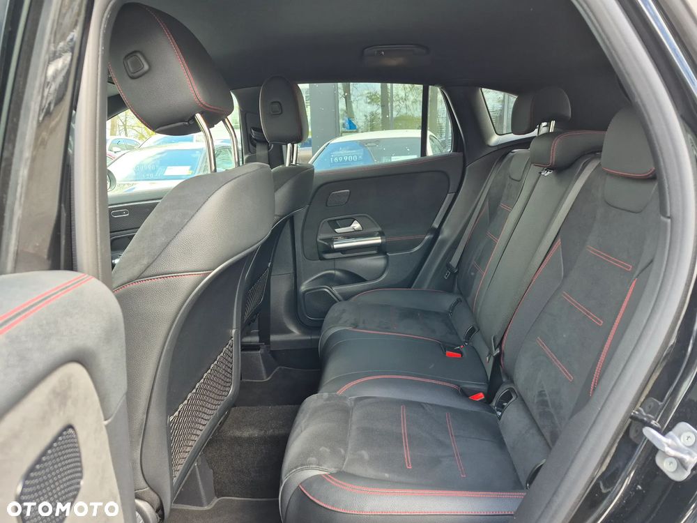 Mercedes-Benz GLA 200 AMG Line - 22