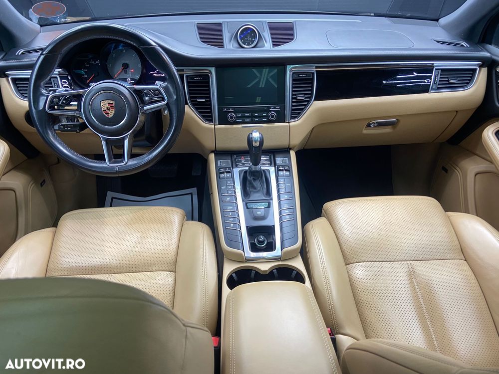 Porsche Macan - 8