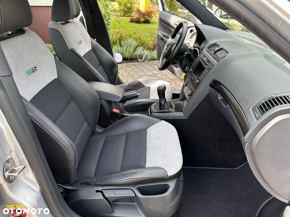 Skoda Octavia 2.0 TSI RS - 23