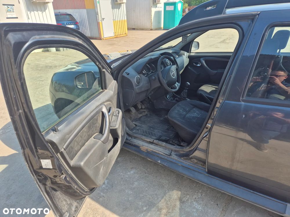 Dacia Duster 1.5 dCi Laureate 4x4 - 10