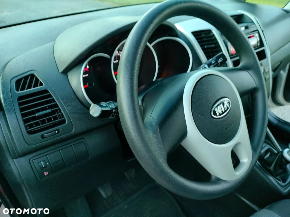 Kia Venga 1.4 CVVT Vision - 27