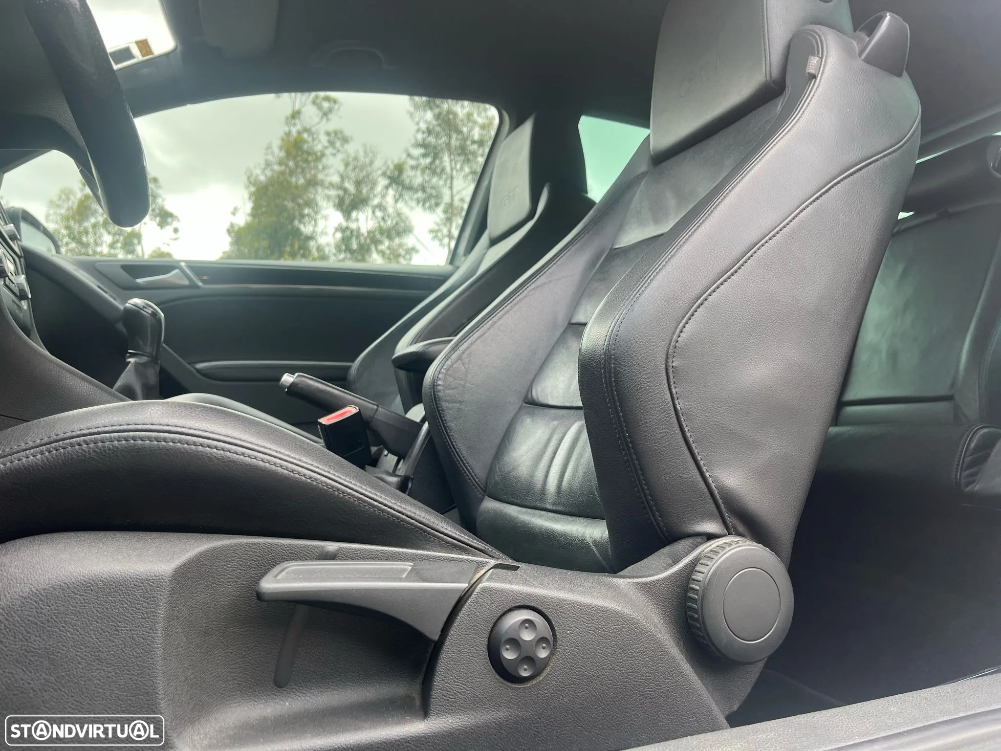 VW Golf 2.0 TSi GTI - 40