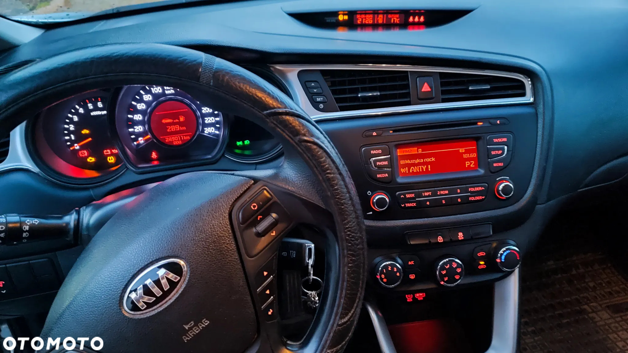 Kia Ceed Cee'd 1.4 CRDi M - 27