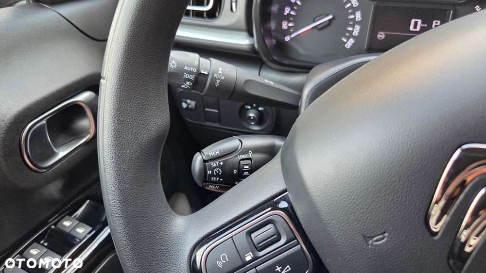 Citroën C3 1.2 PureTech Shine EAT6 - 22