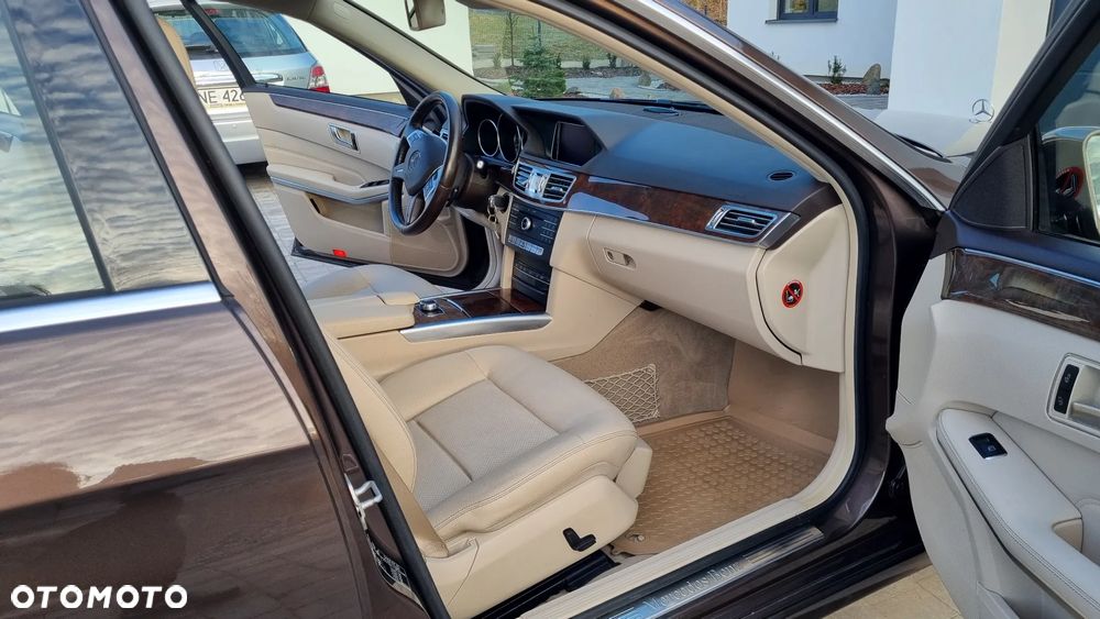 Mercedes-Benz Klasa E 220 BlueTEC 4-Matic Elegance - 12