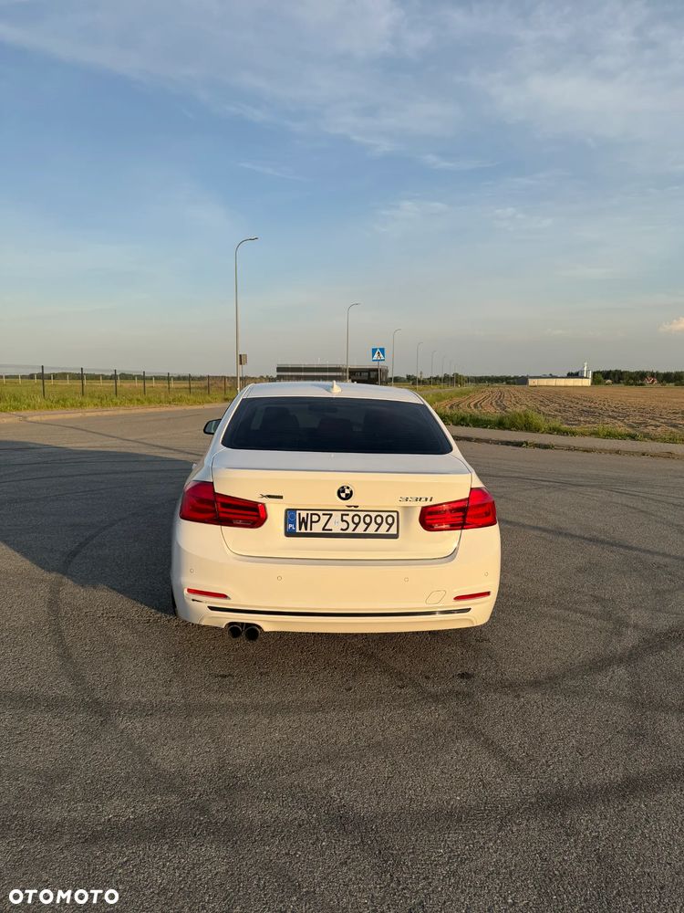 BMW Seria 3 330i xDrive Edition M Sport Shadow - 7