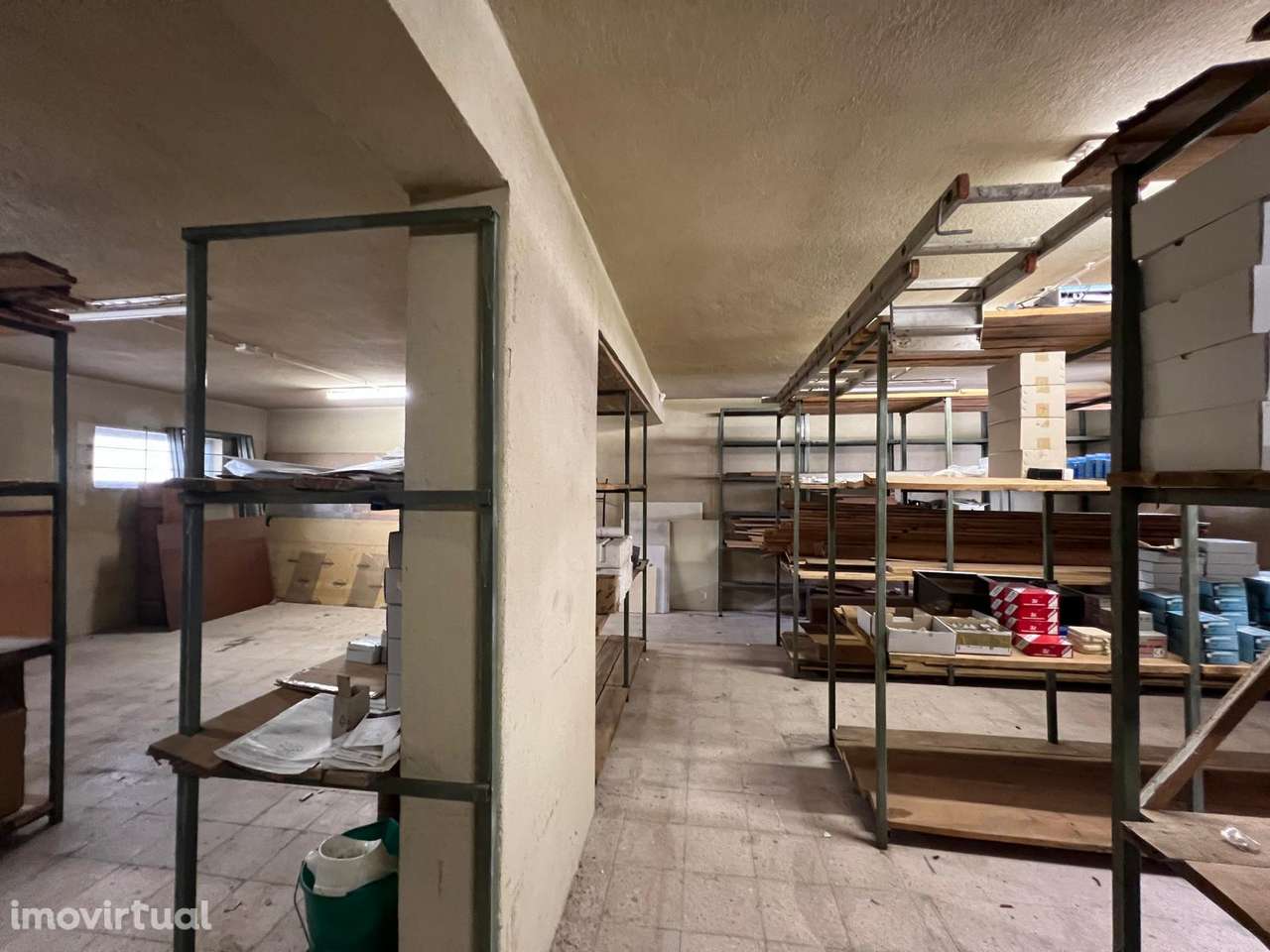 Armazém Multifuncional para venda em São Domingos de Rana com 205m² - Grande imagem: 4/16