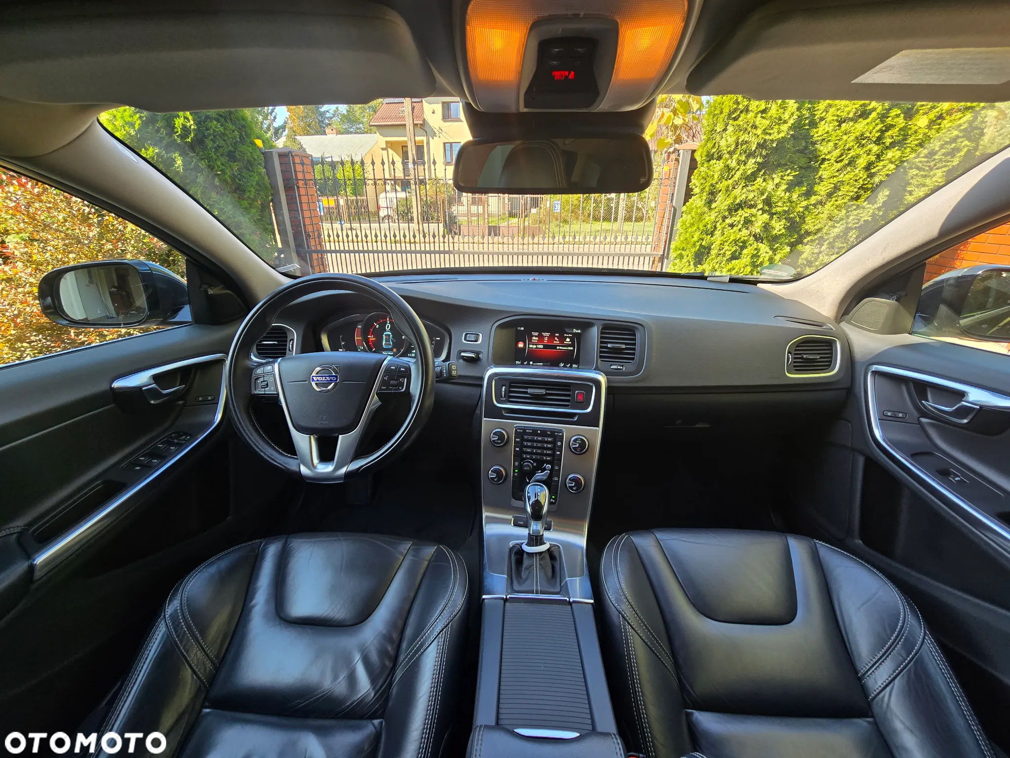 Volvo V60 D6 AWD Plug-in Hybrid Summum - 7