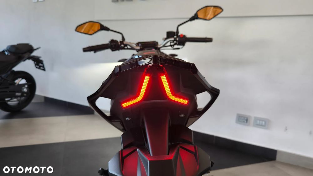 VOGE R125 - 15