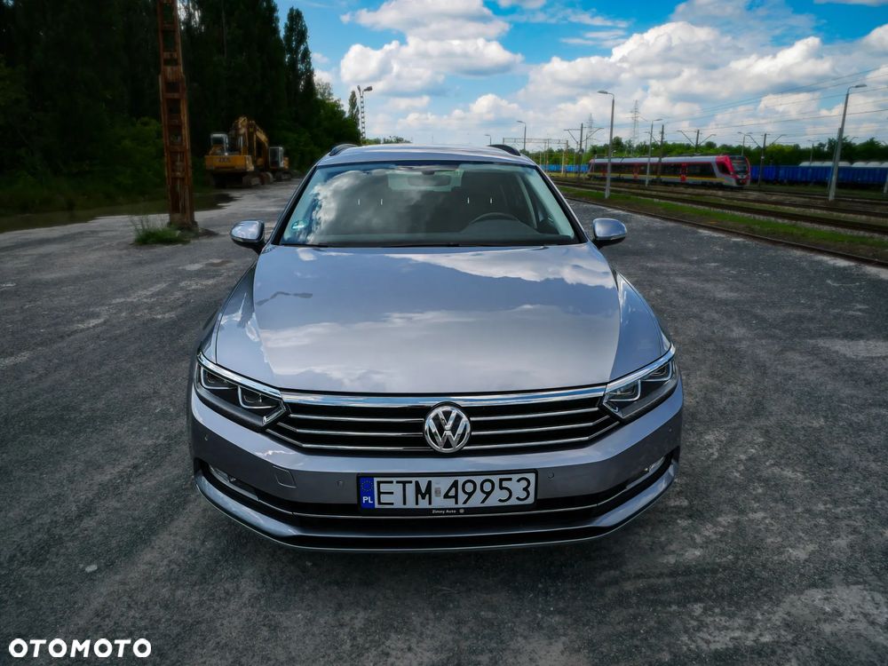 Volkswagen Passat 2.0 TDI SCR DSG Highline - 24