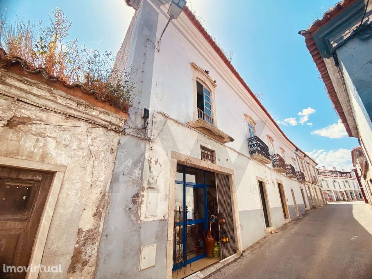 Viver Borba Como Antigamente | Apartamento T5 Senhorial com Logradouro - Grande imagem: 2/32