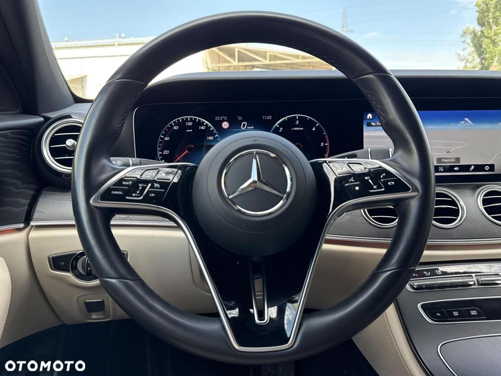 Mercedes-Benz Klasa E - 21