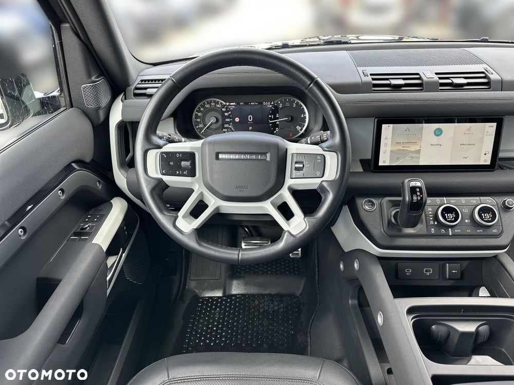 Land Rover Defender - 15