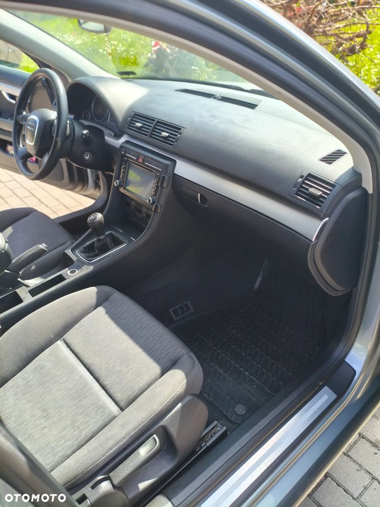 Audi A4 Avant 2.0 TDI - 29