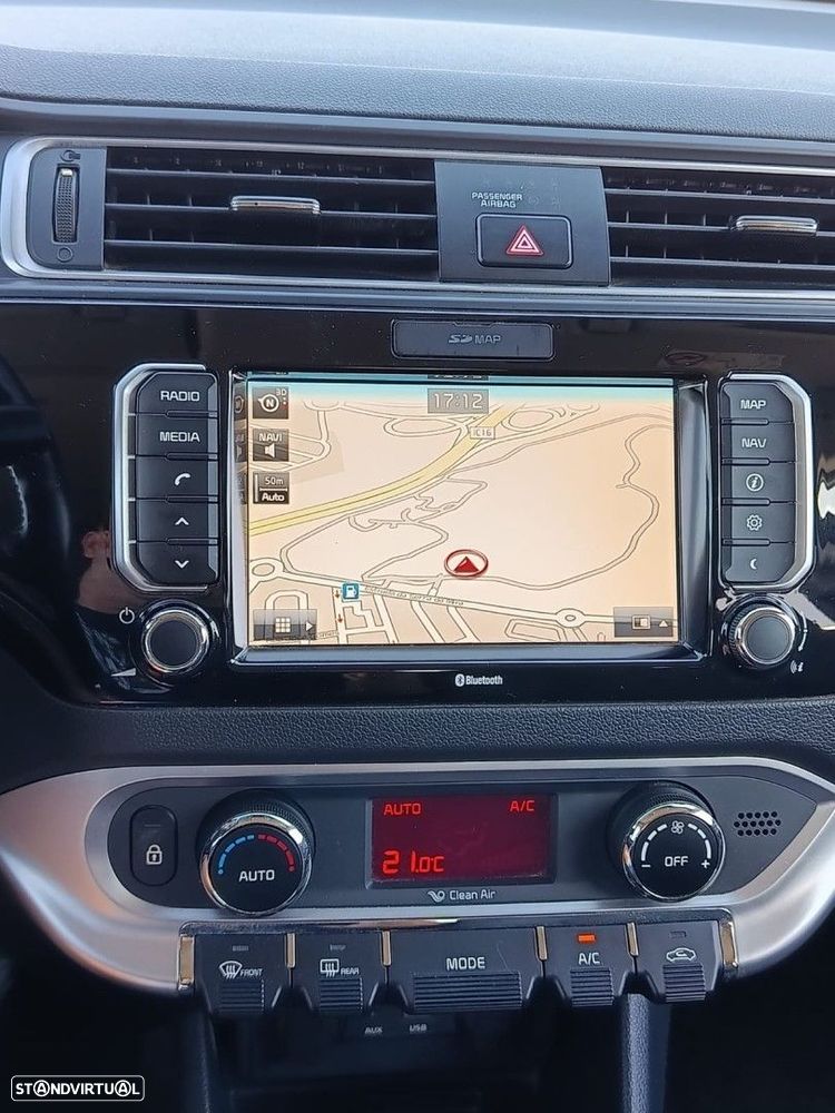 Kia Rio 1.1 CRDi TX ISG - 26