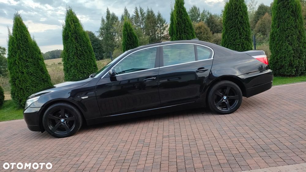 BMW Seria 5 520d Edition Sport - 16