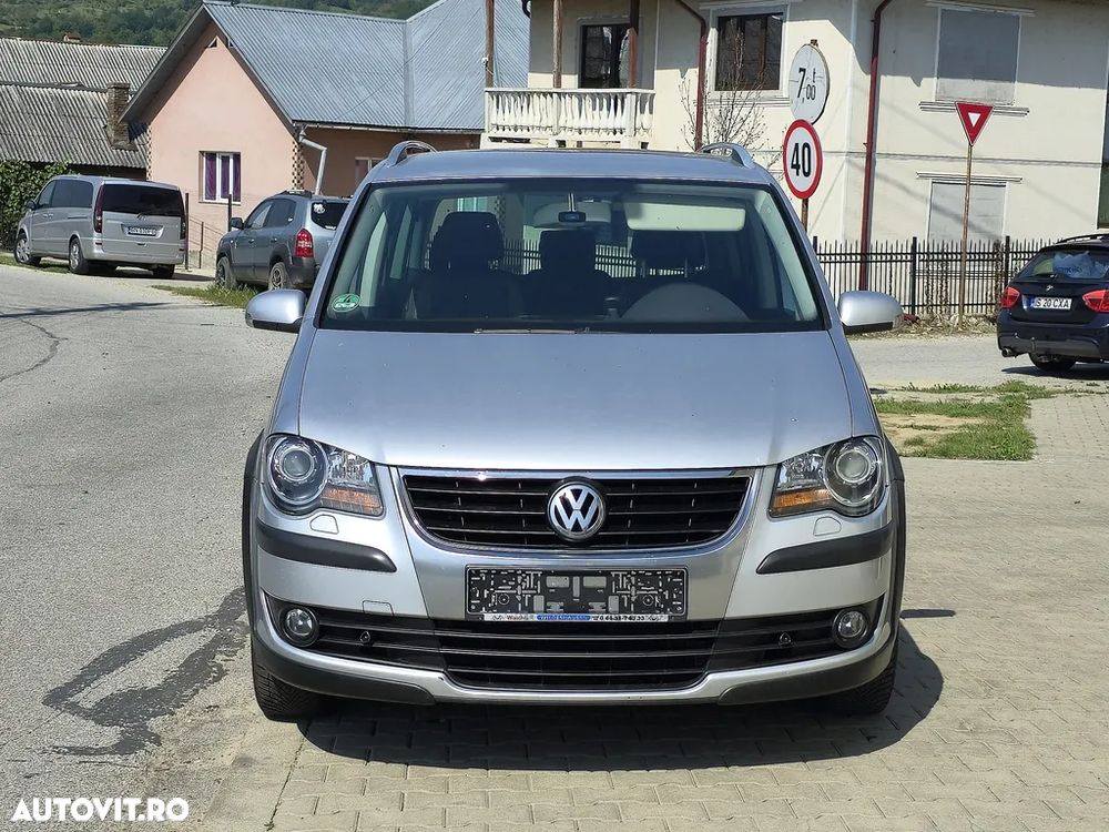 Volkswagen Touran 2.0 TDI DPF Cross - 18