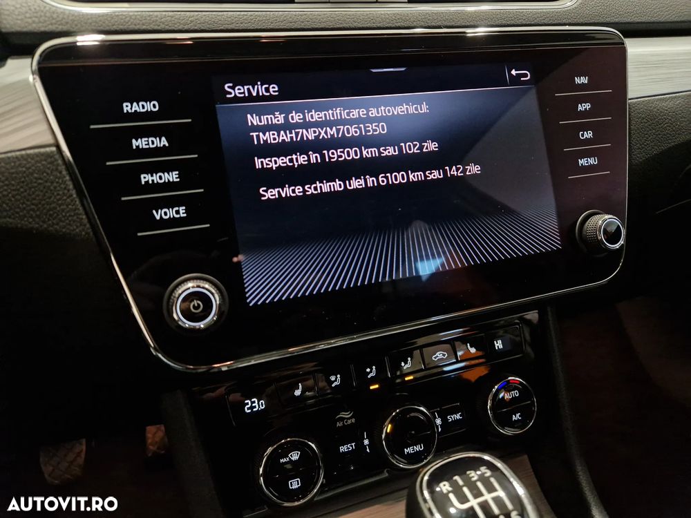 Skoda Superb 2.0 TDI Ambition - 23
