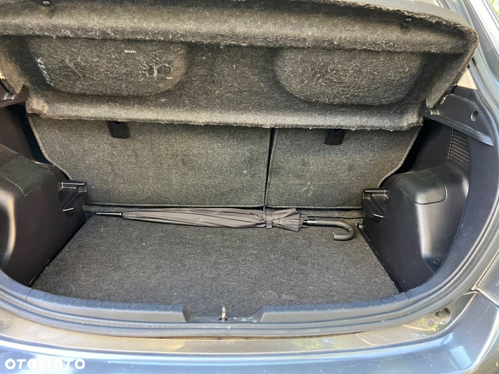 Toyota Yaris Hybrid 100 Premium - 11
