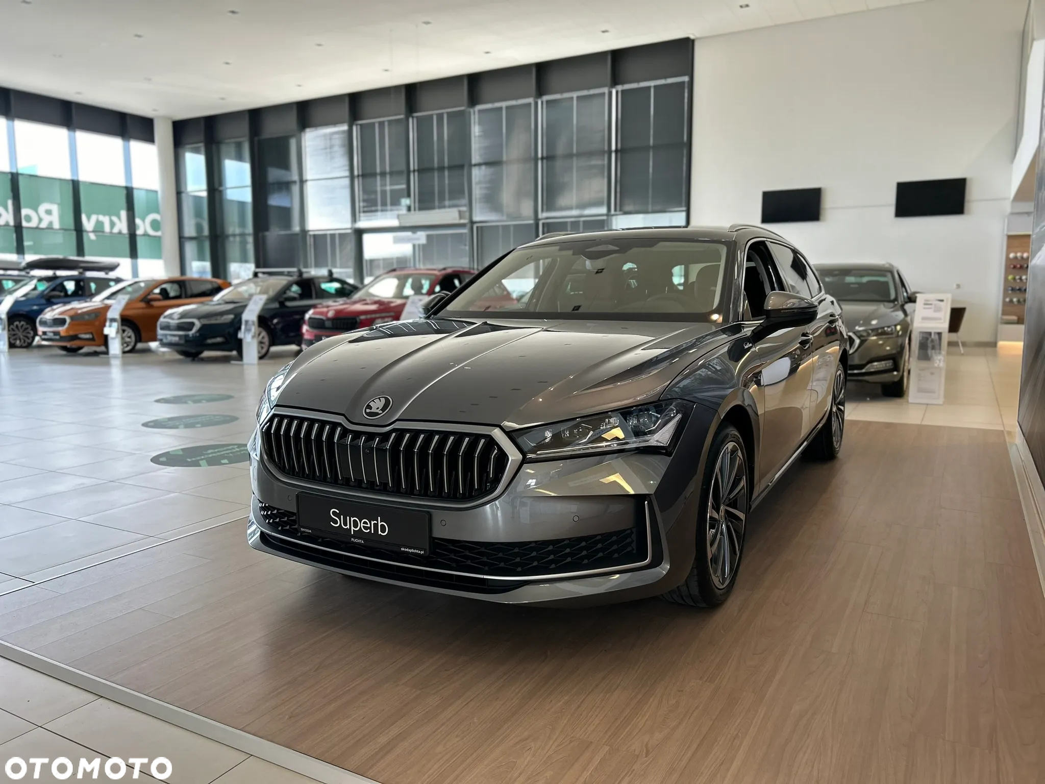 Skoda Superb 2.0 TDI SCR L&K DSG - 4