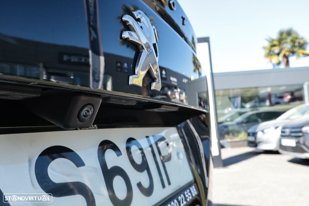 Peugeot 2008 1.2 PureTech Allure Pack EAT8 - 7