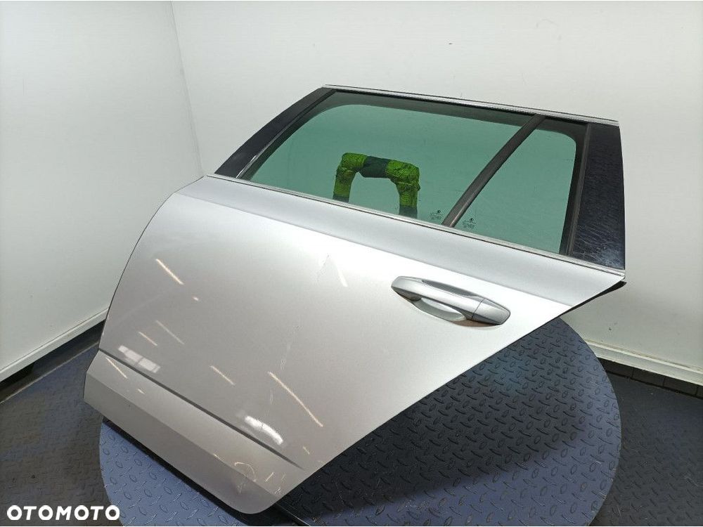 SKODA OCTAVIA III LIFT KOMBI DRZWI TYŁ TYLNE LEWE LA7W - 2