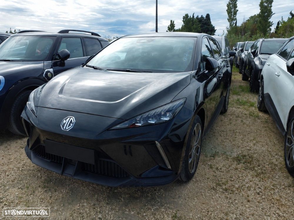 MG MG4 64 kWh Luxury - 2