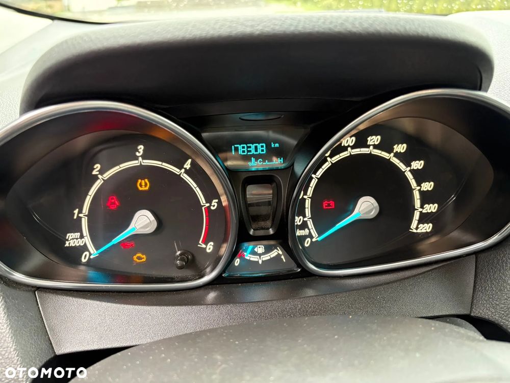 Ford Tourneo Courier 1.5 TDCi Trend - 11