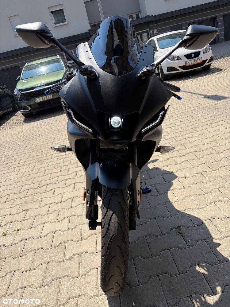 Yamaha YZF - 7