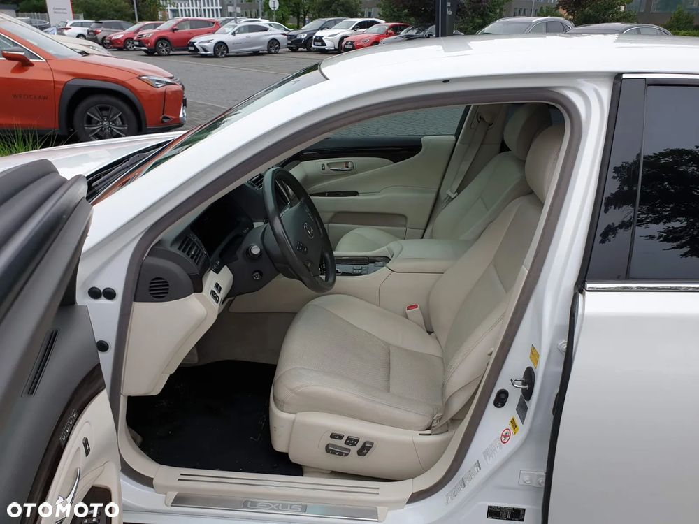 Lexus LS 600h Elegance - 20