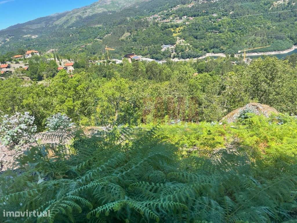 Terreno em Soengas - Caniçada (Gerês) - Grande imagem: 5/18