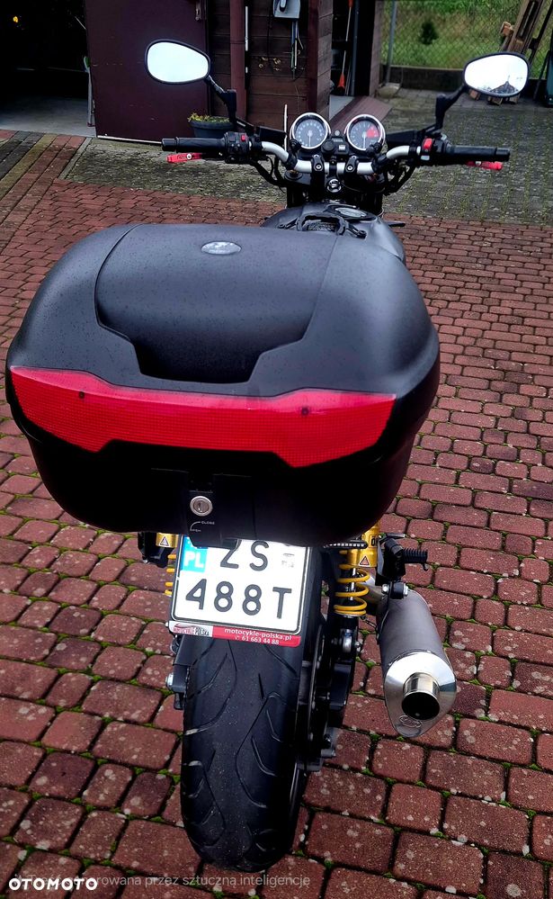 Yamaha XJR - 9