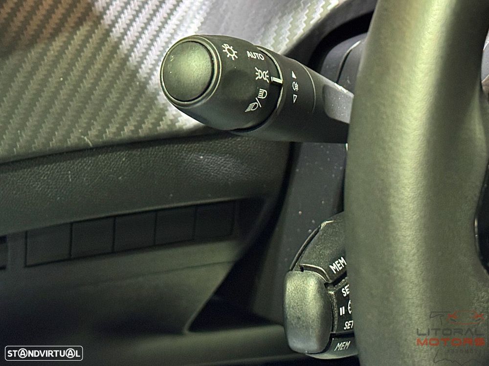 Peugeot 208 1.2 PureTech Active - 23