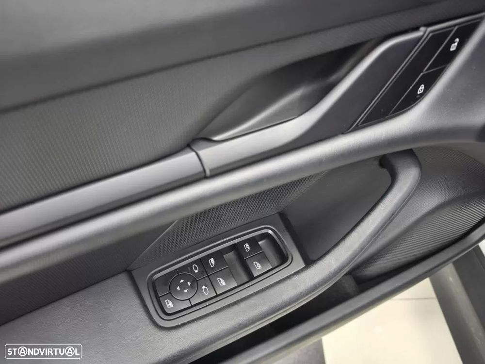 Porsche Taycan Bateria Performance Plus - 24